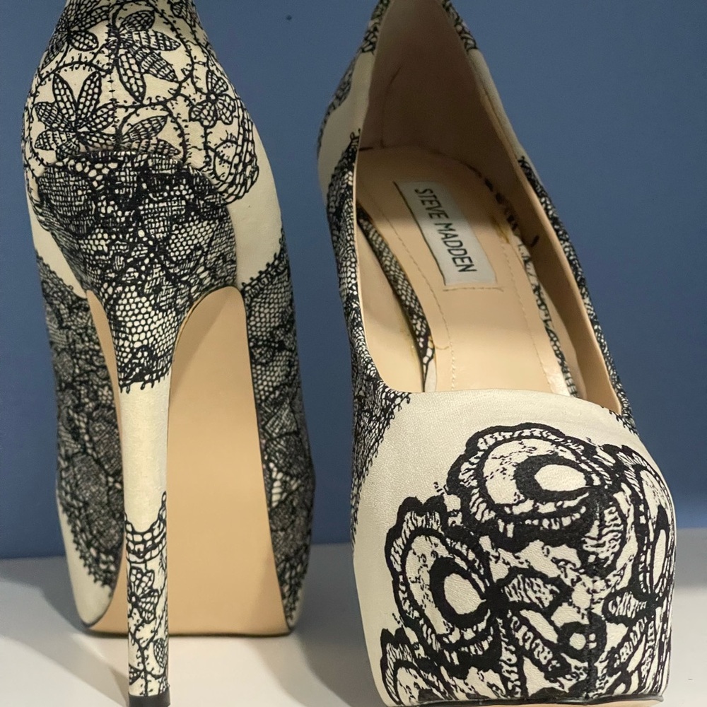 Steve Madden Black and Cream Platform Heels